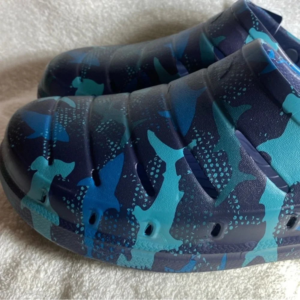Rugged Shark Week Shoes Mens Size 12 Sandals Slip On Blue Shark Print‎ New